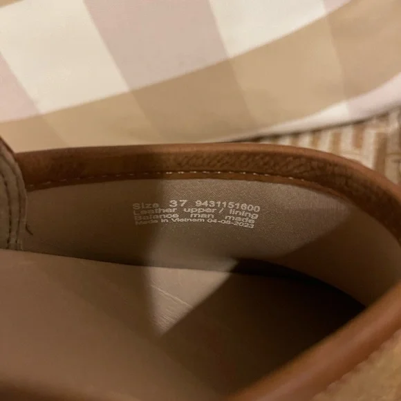 Women’s NWOB Dansko Brenna Slip-On Tan Burnished Suede Clogs Size EU 37 US 6.5-7 - Picture 8 of 13